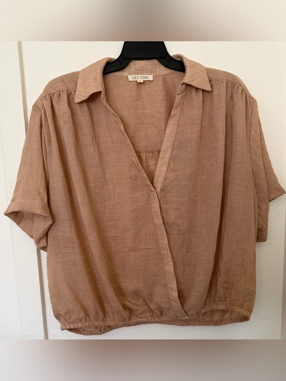 Lily Star Women's Brown Shirt. Size 1X Neck V with an elastic band at the bottom